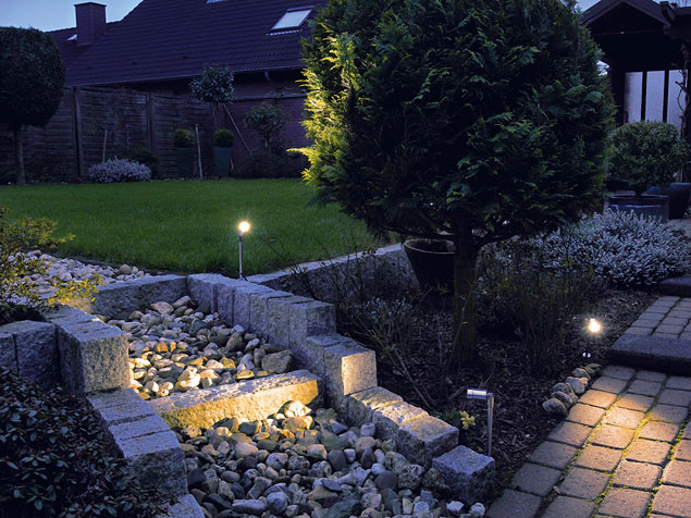 Funktional ausgeleuchtete Wege